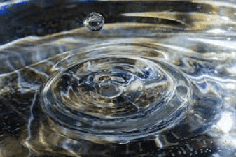 eau-nettoyer-cristal-de-roche